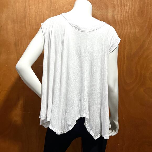 Free People Keep It Casual White Linen Blend Oversized Boho Split Tee Size XS - Picture 2 of 9
